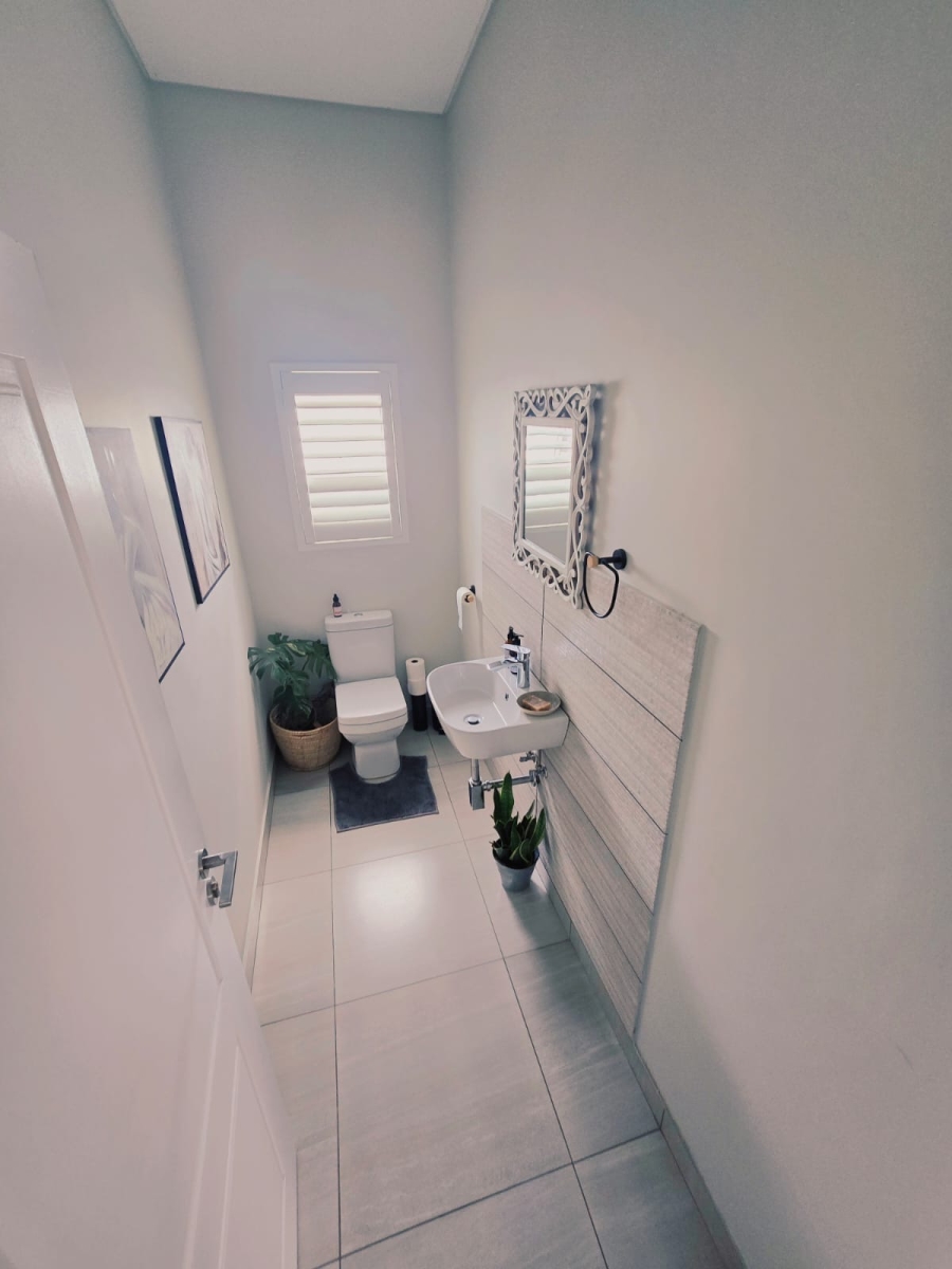 3 Bedroom Property for Sale in Kingswood Golf Estate Western Cape